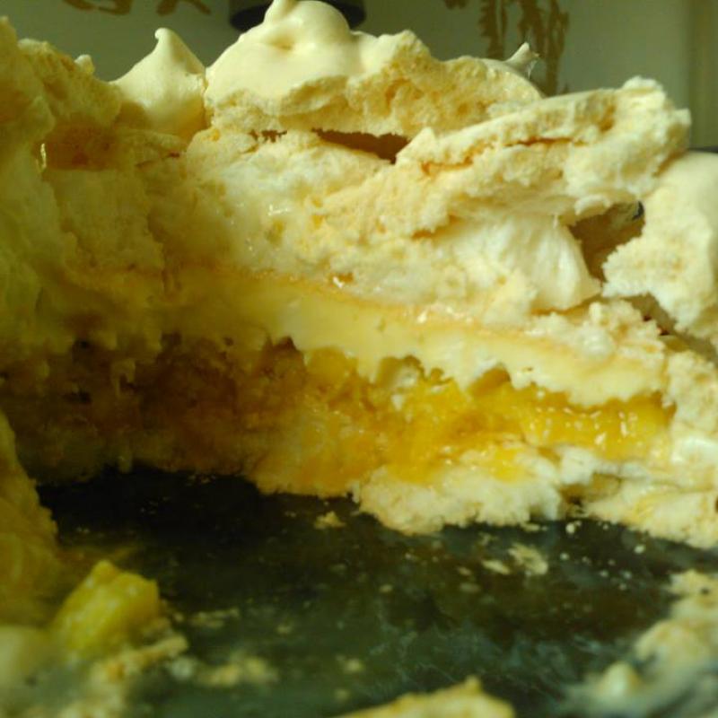 Tort bezowy Ananasowo-Kokosowy